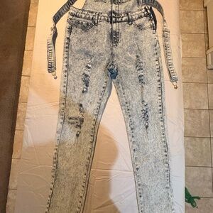 Woman’s skinny overalls